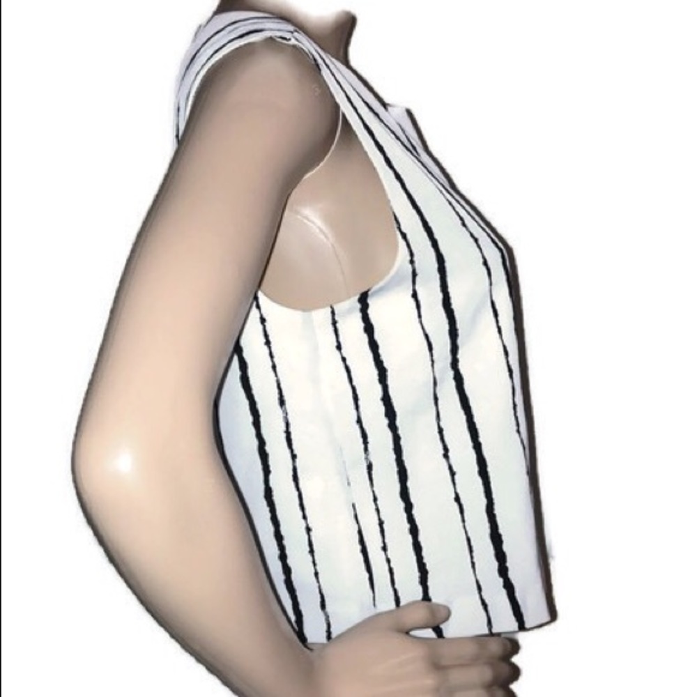 Vince Camuto sleeveless blouse striped medium - Picture 4 of 8